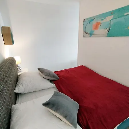 M05-001 Апартаменты *